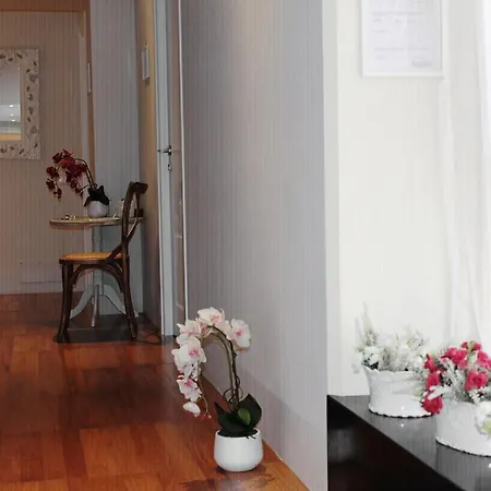 5 For 7 People Near Coloseum Vendégház Róma