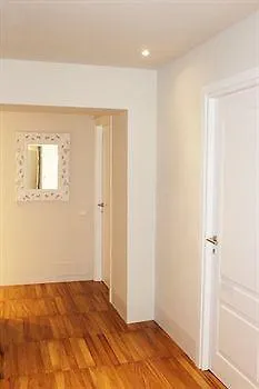 5 For 7 People Near Coloseum 2* Róma