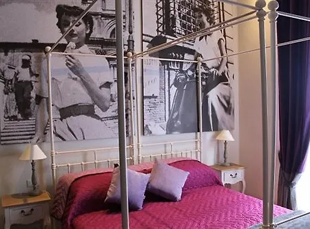 5 For 7 People Near Coloseum 2* Róma